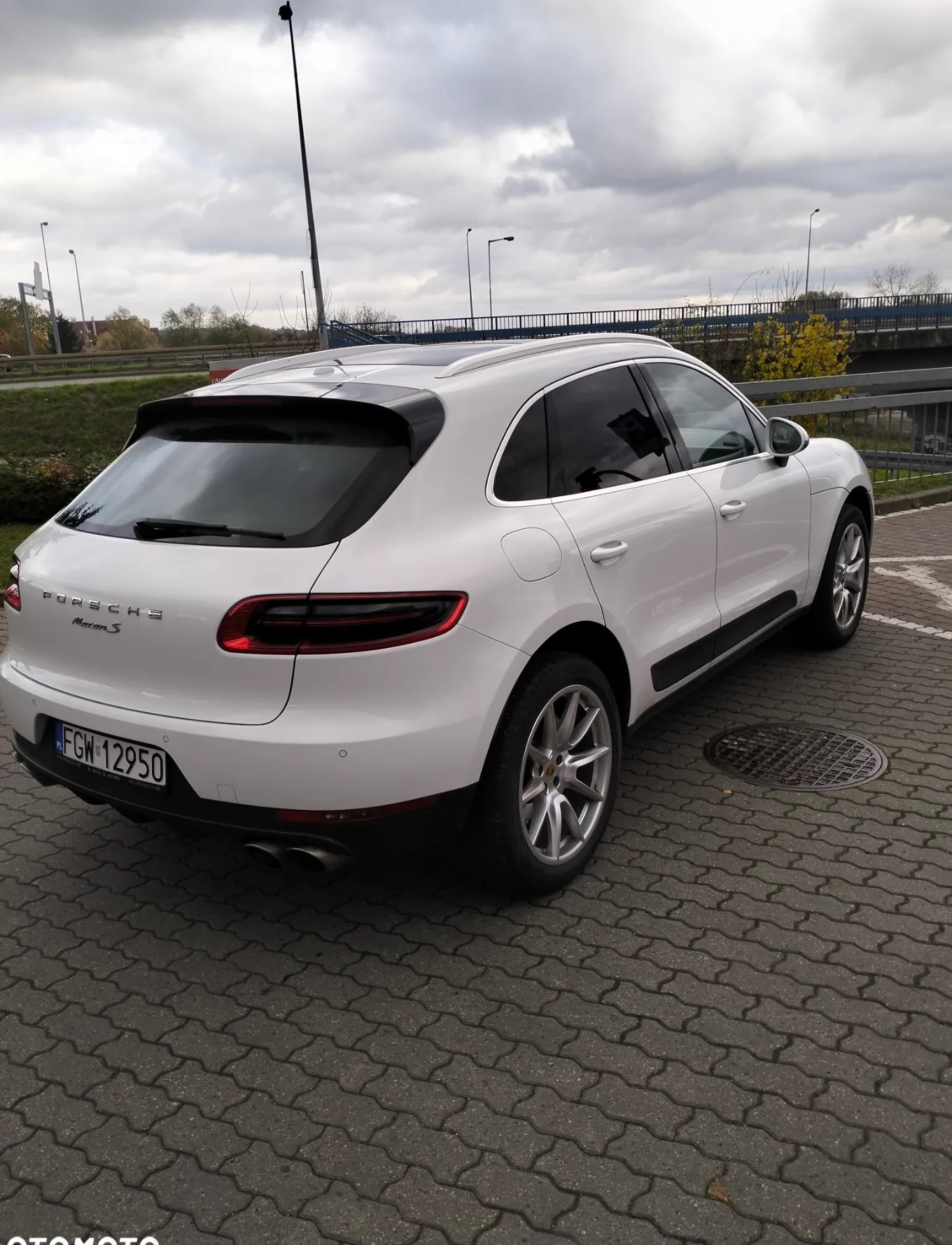 Porsche Macan cena 159000 przebieg: 74000, rok produkcji 2018 z Wyrzysk małe 29
